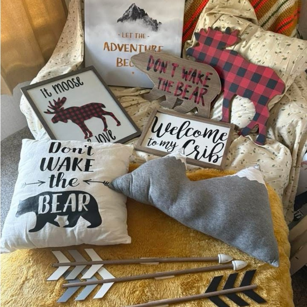Rustic Woodland Decor Set with Pillows and Signs
